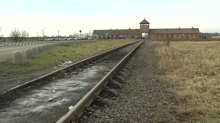 Auschwitz é um lugar histórico (campo de extermínio nazista da Segunda Guerra Mundial, Auschwitz)