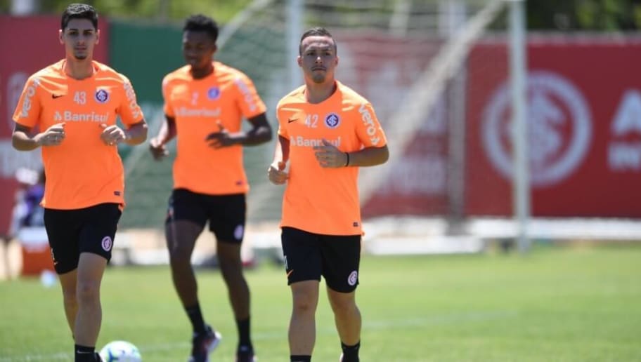 Destaque do Inter, atacante renova até o fim de 2023; jogador comemora acerto nas redes sociais - 1