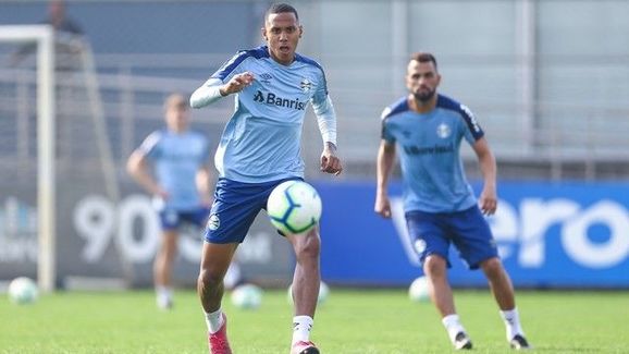 Renato completa reformulação no Grêmio e peças de ataque deixam o clube; André tem 3 interessados - 2