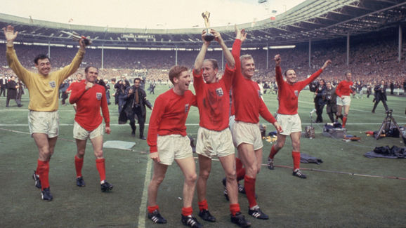 Bobby Moore,Bobby Charlton,,Alan Ball,Gordon Banks