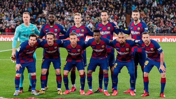 Marc-Andre Ter Stegen,Samuel Umtiti,Frenkie de Jong,Sergio Busquets,Gerard Pique,Lionel Messi,Antoine Griezmann,Arthur Melo,Nelson Semedo,Arturo Vidal,Jordi Alba . Player’s of FC Barcelona pose for a team photo