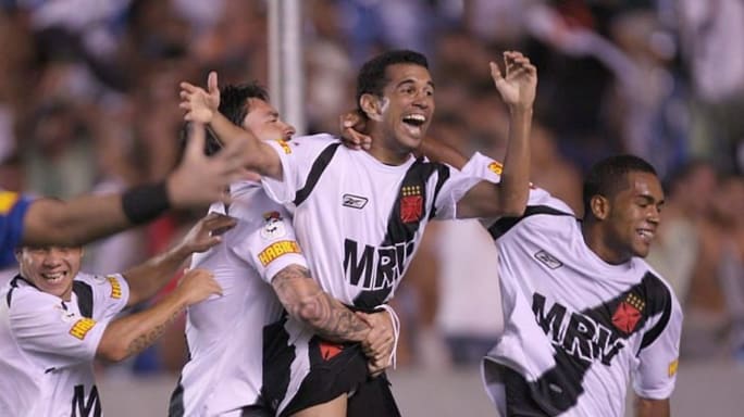 5 jogadores que deixaram o Vasco pela porta dos fundos - 3