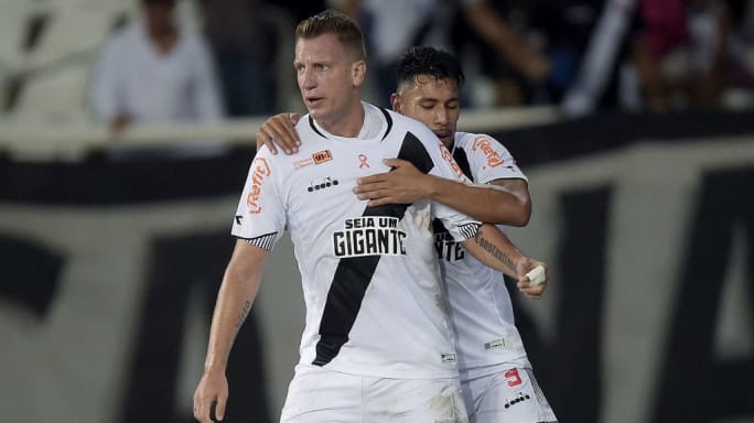 5 jogadores que deixaram o Vasco pela porta dos fundos - 4