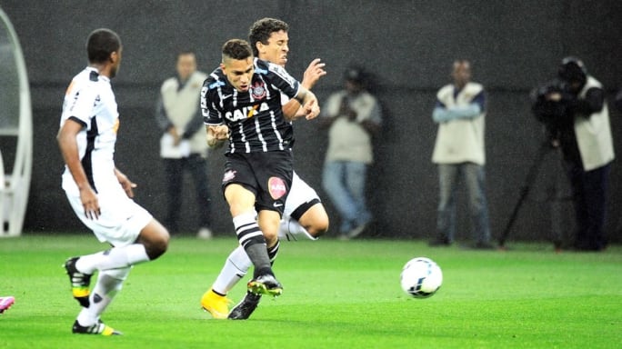 Corinthians se despedia do Pacaembu há exatos 6 anos - relembre a escalação - 12