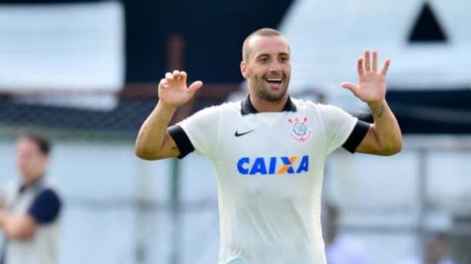 Corinthians se despedia do Pacaembu há exatos 6 anos - relembre a escalação - 9