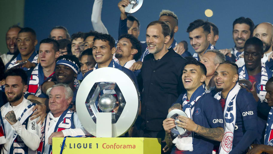 PSG é 'coroado campeão francês' apesar de temporada ter terminado prematuramente - 1