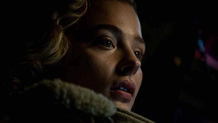 Shadow in the Cloud | Chloë Grace Moretz enfrenta Gremlin no primeiro trailer - 1