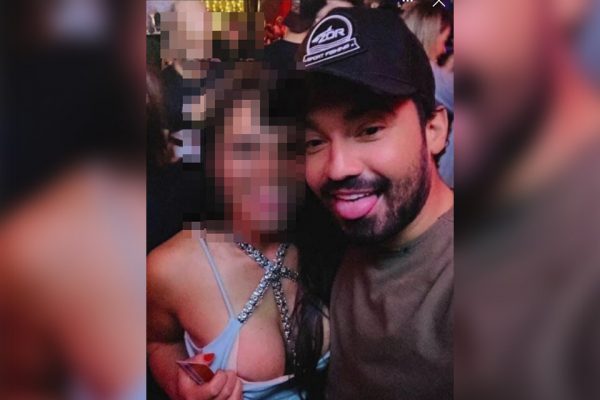 Mulher mostra seio em foto com Fernando Zor