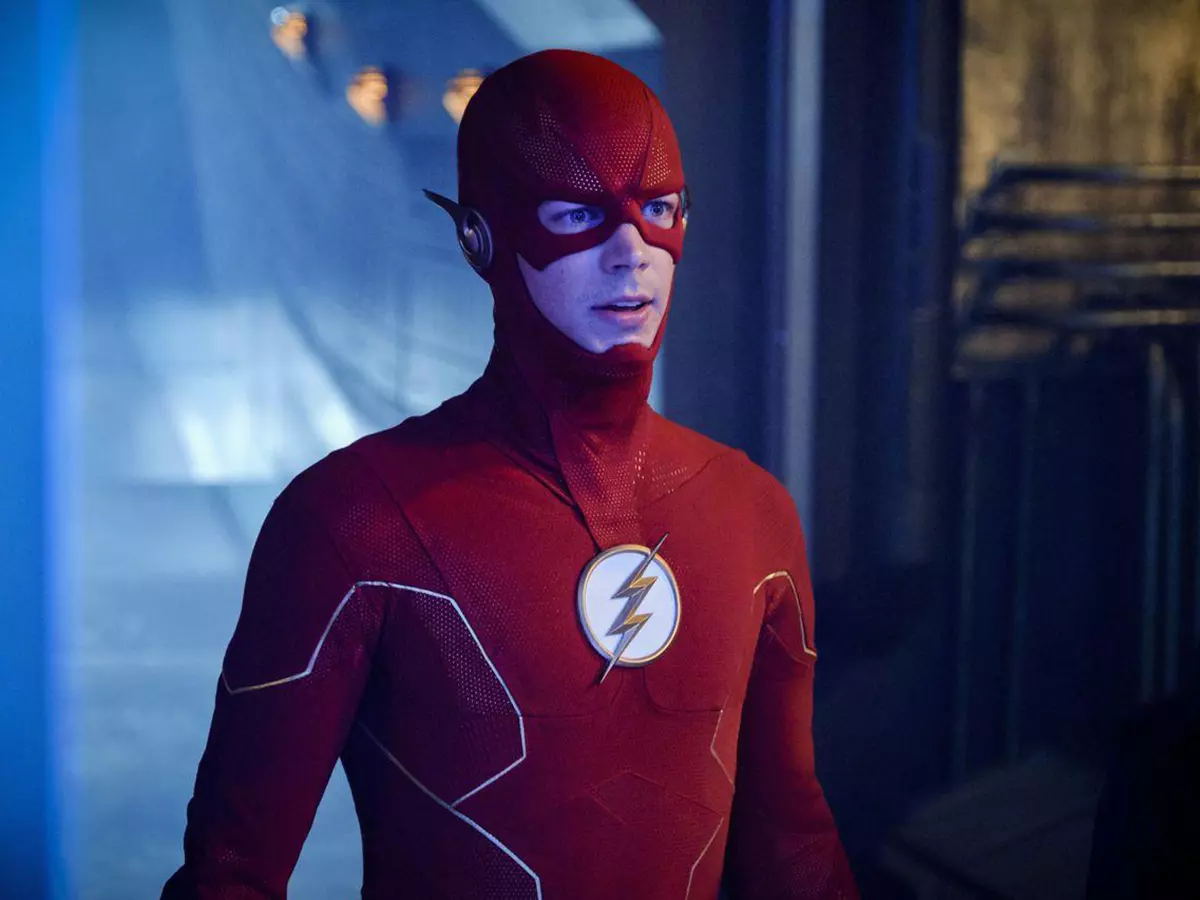 O QUE ACONTECEU NO FINAL DE THE FLASH? COMO ESSE CARA FOI PARAR LÁ? FINAL  EXPLICADO DE THE FLASH! 