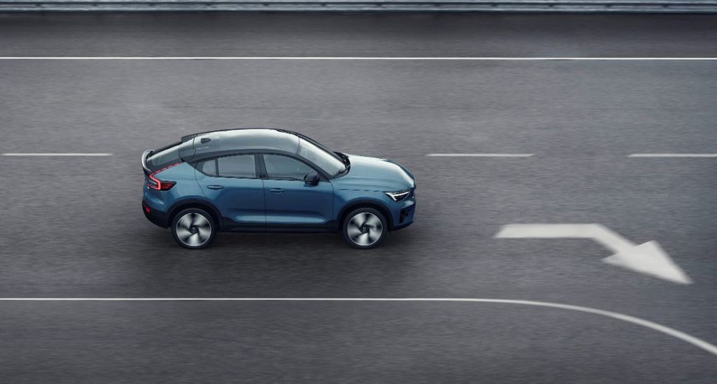 Volvo C40 | Coupé elétrico pode ter versão mais barata no Brasil - 2