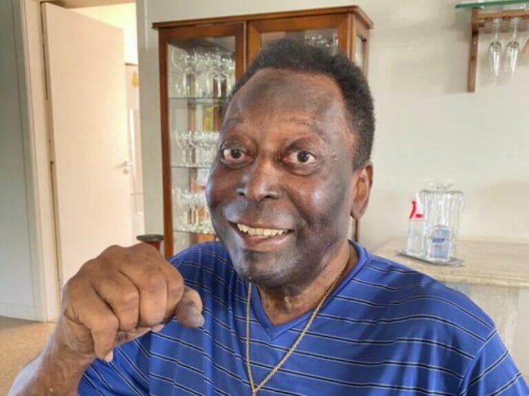 Pelé reaparece nas redes sociais e afasta rumores de que estava mal de saúde - 1