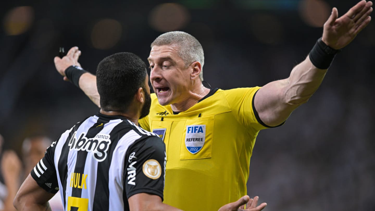 Hulk detona atuação da arbitragem em empate do Galo contra o São Paulo: 'Sentimento de impotência' - 1