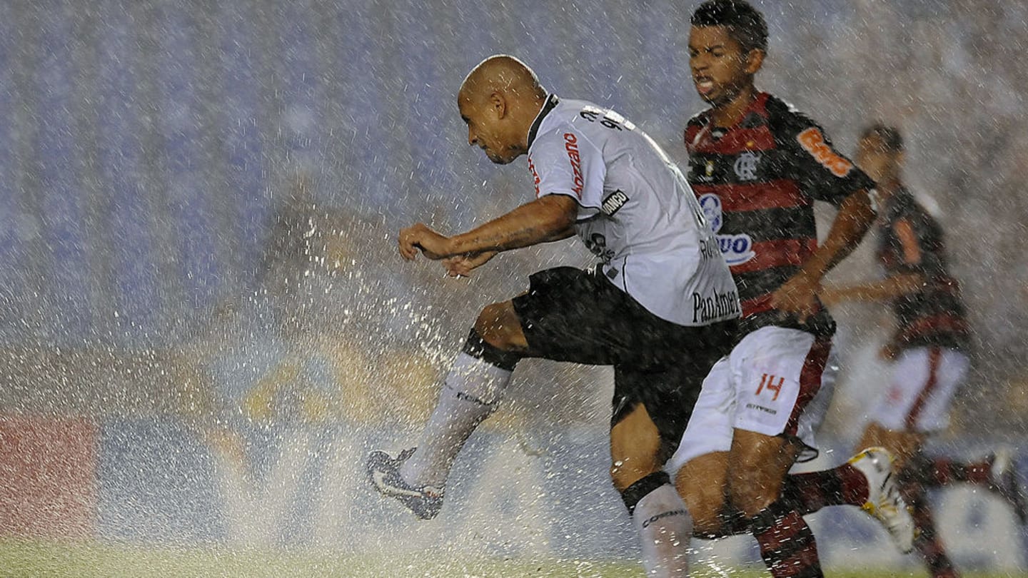 4 grandes estrelas que atuaram no único mata-mata entre Corinthians e Flamengo pela Libertadores - 1