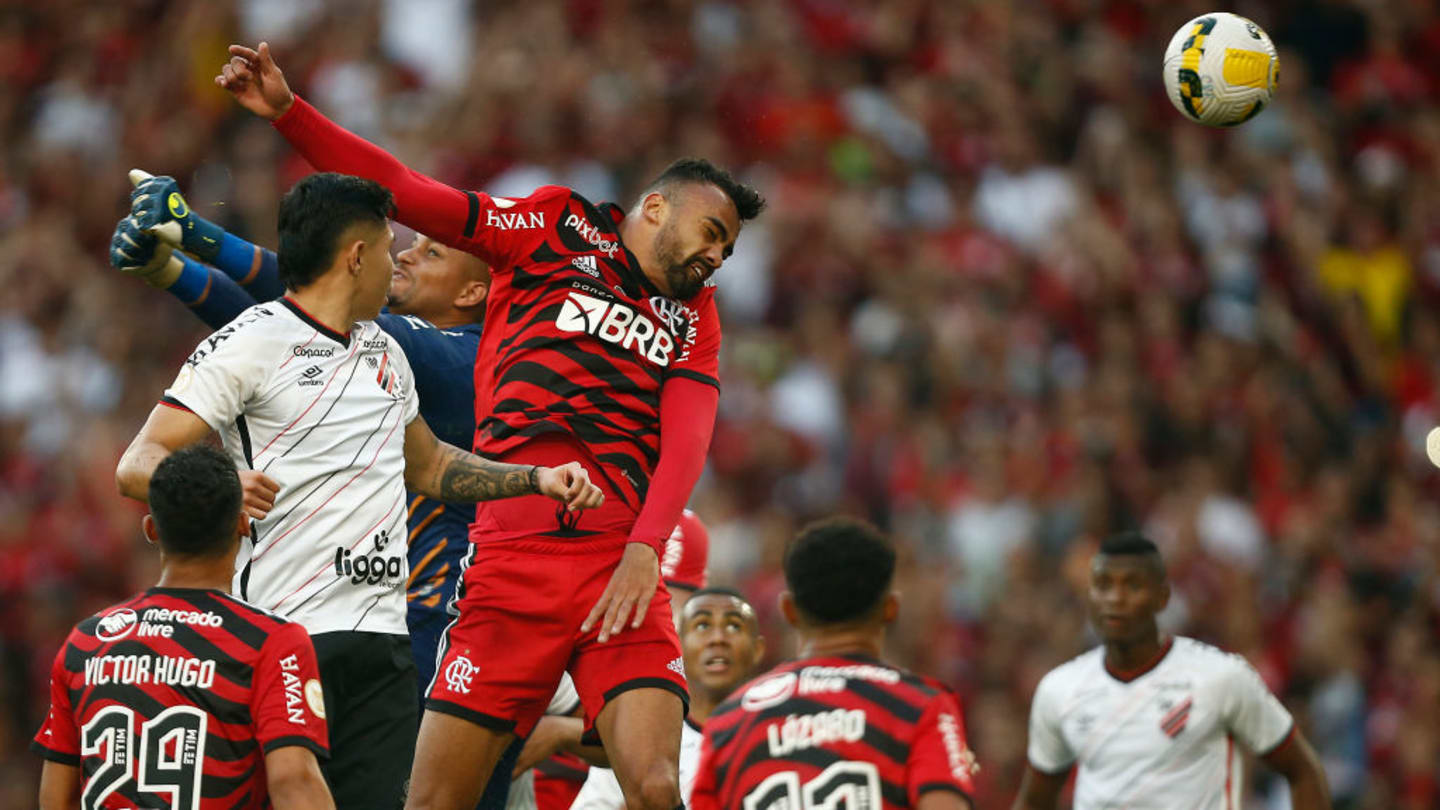 Em tarde de Fabrício Bruno, Flamengo amassa Athletico-PR e vai à vice-liderança da Série A - 1