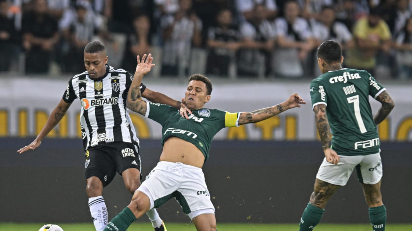 Palmeiras supera desfalques, ganha do Atlético-MG fora de casa e abre vantagem na briga pelo título do Brasileirão - 2