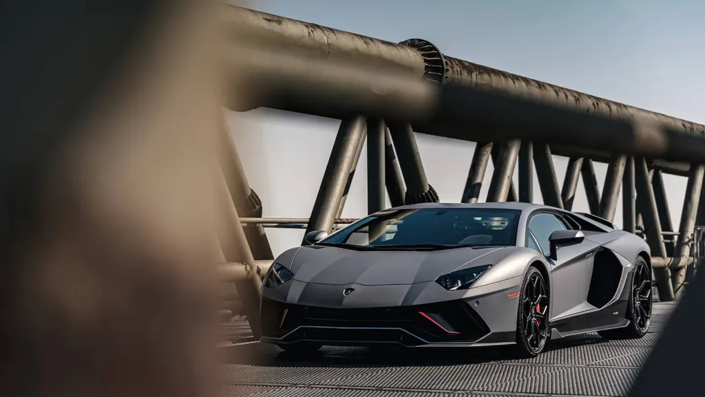 Deu ruim! Manobrista destrói duas Lamborghini Aventador de uma só vez - 2