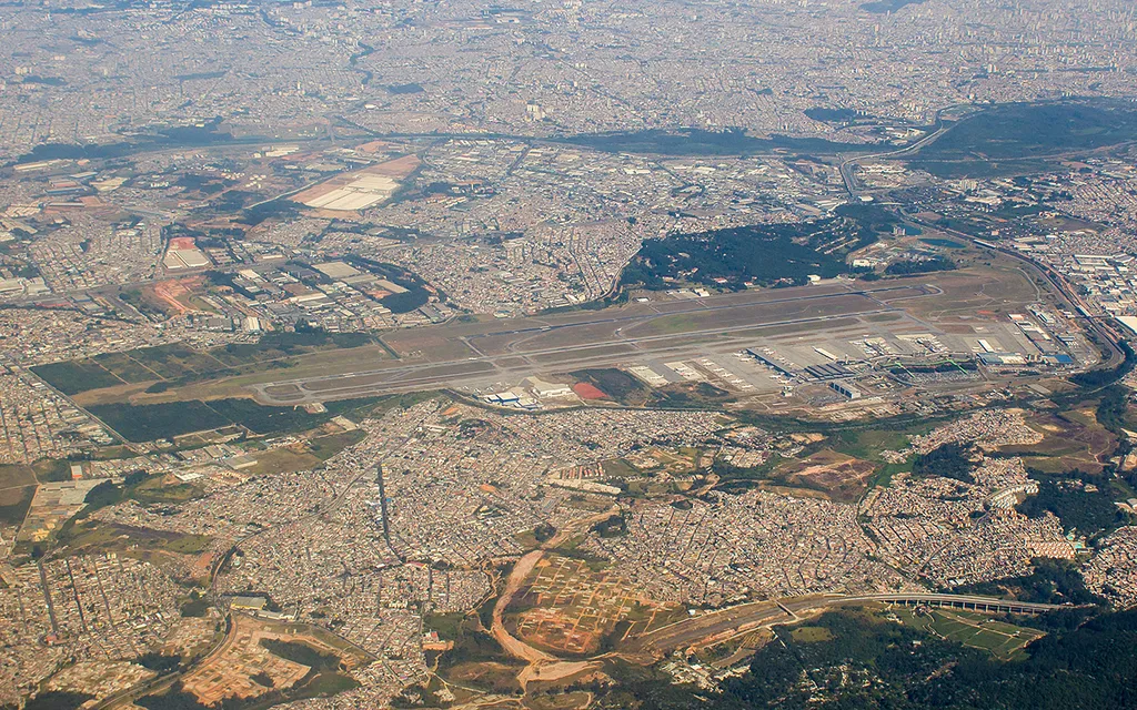 Aeroporto Internacional de São Paulo testa sistema para decolagens simultâneas - 2