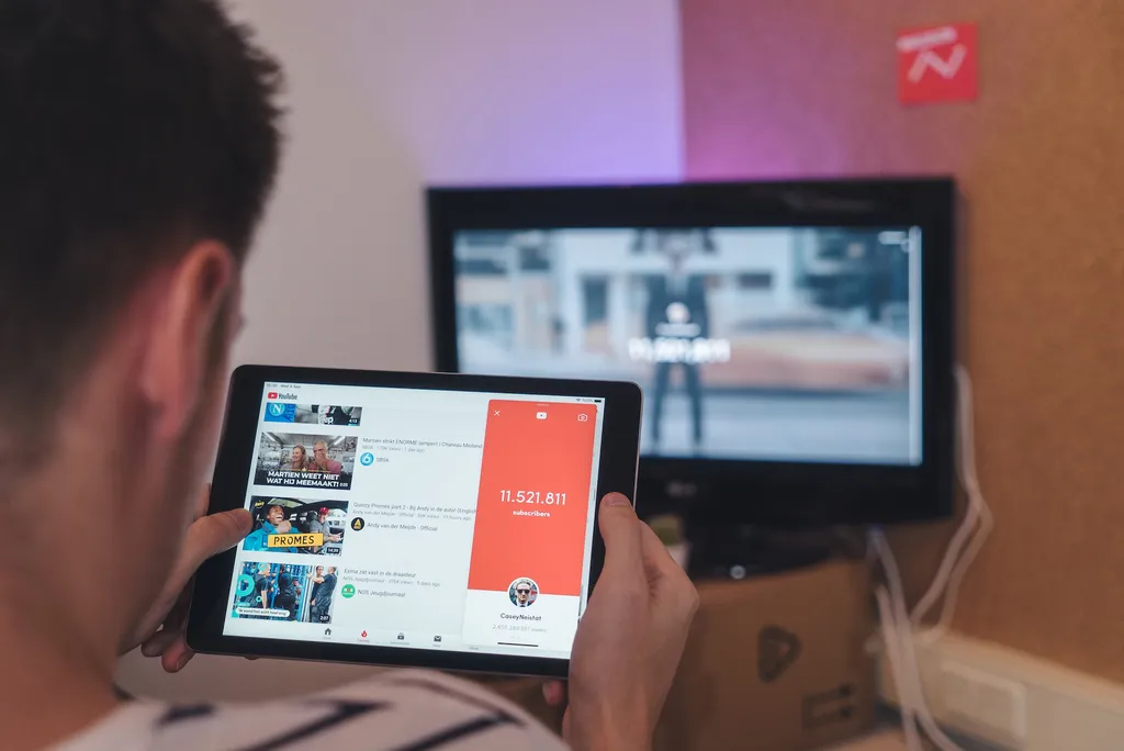 O YouTube TV é uma modalidade de TV por assinatura disponível nos Estados Unidos (Imagem: CardMapr.nl/Unsplash)