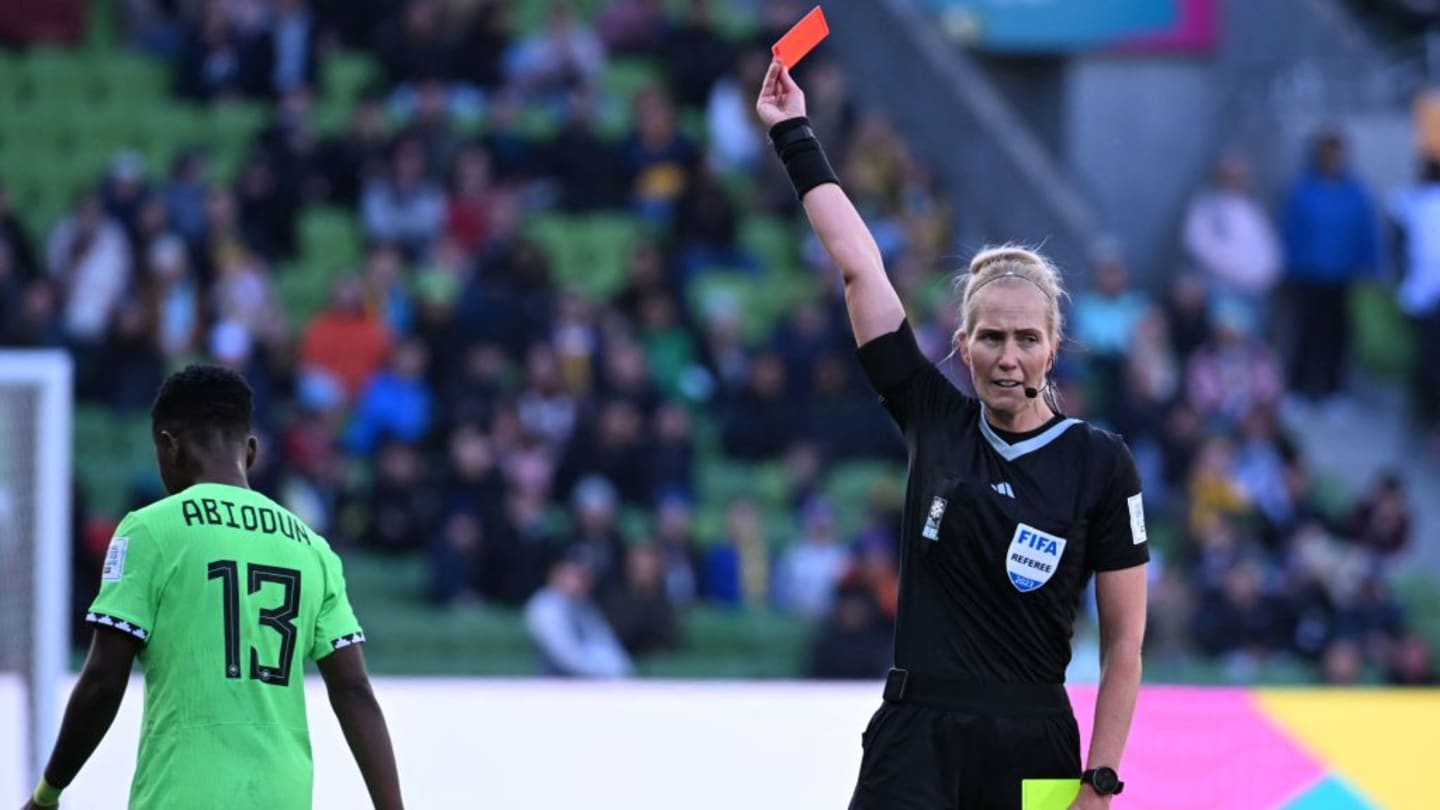 Primeira expulsão e pênaltis perdidos: os destaques do segundo dia de Copa do Mundo Feminina - 1