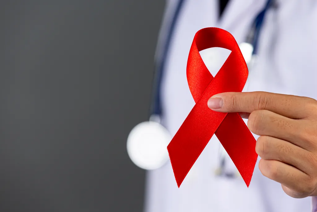 A campanha de conscientização e auxílio a pacientes HIV positivo é um grande exemplo de sucesso — o mesmo poderia ser feito em relação ao suicídio, caso seja investido o suficiente (Imagem: jcomp/Freepik)