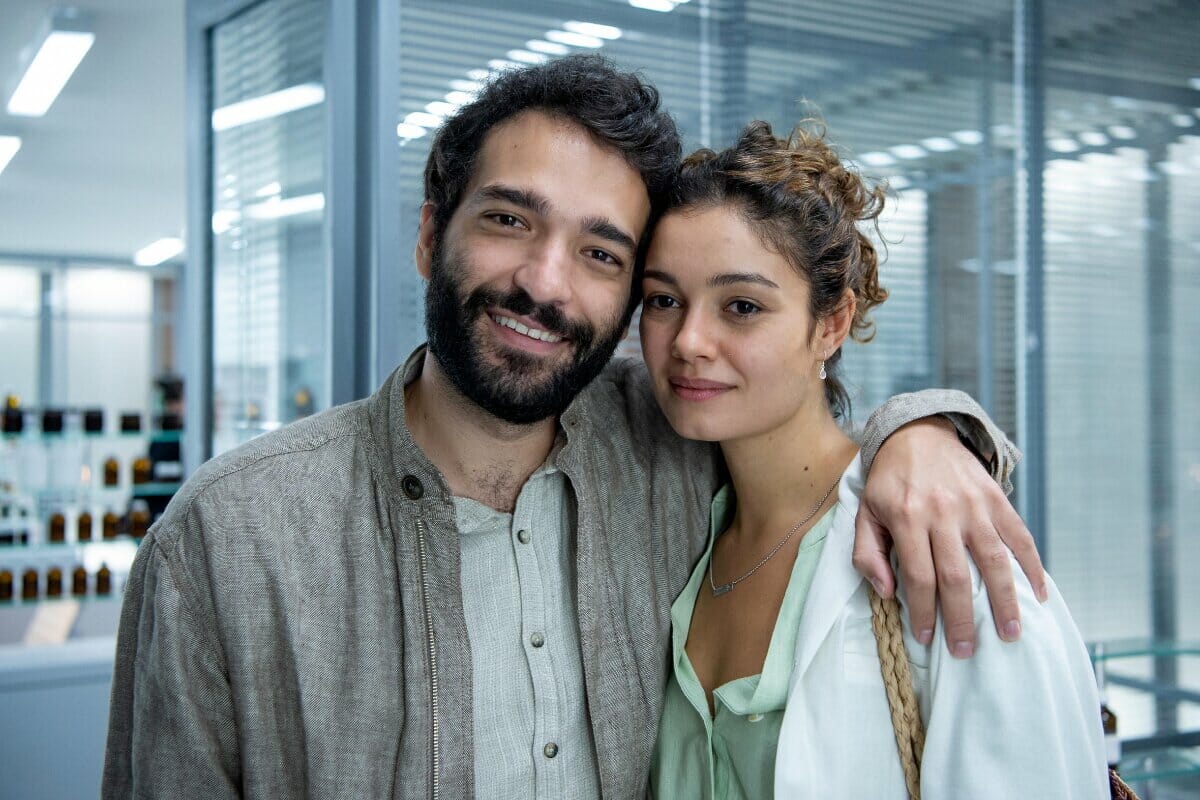 Todas as Flores: Rafael vai atrás de Maíra, impede viagem e a surpreende com pedido: “Casa comigo?” - 1