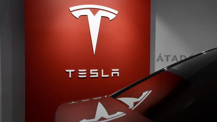 Robô ataca e fere engenheiro em fábrica da Tesla nos EUA - 1