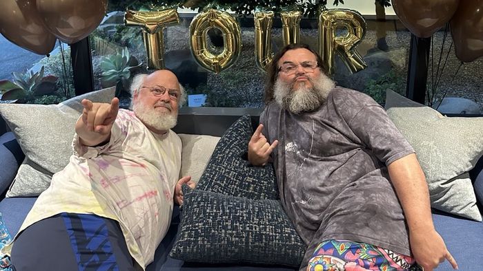 Tenacious D: Turnê de Jack Black é cancelada após piada infeliz do guitarrista - 1