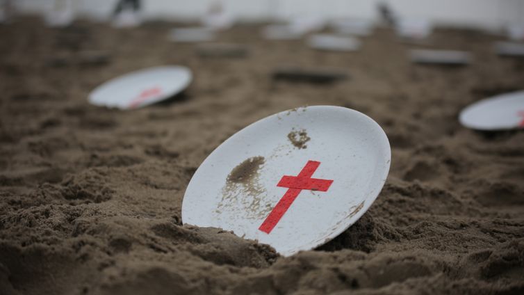 Rio de Janeiro (RJ), 16/11/2024 - Copacabana recebe manifestações pelo fim da fome e para pressionar G20. Foto: Rodrigo Matos/Divulgação